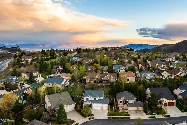 1930 E ASPEN LEAF PL, Draper, UT 84020