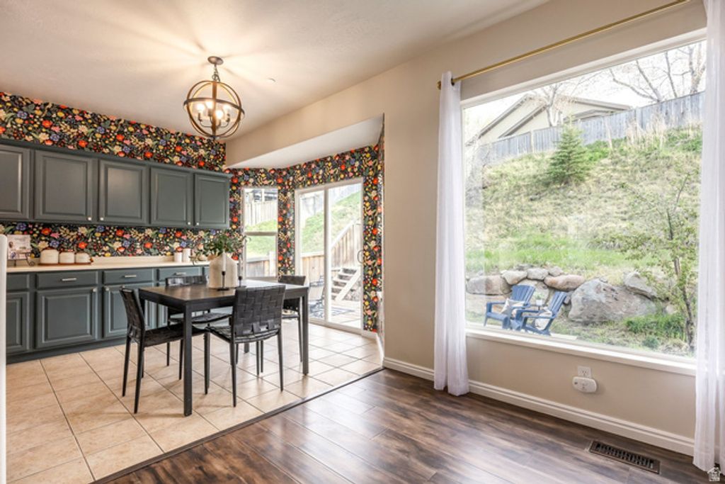 Image 16 of property listing at 1930 E ASPEN LEAF PL, Draper, UT 84020