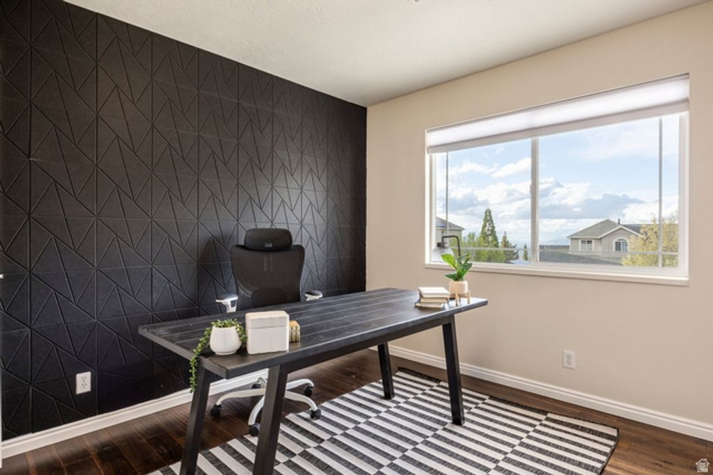 Image 23 of property listing at 1930 E ASPEN LEAF PL, Draper, UT 84020