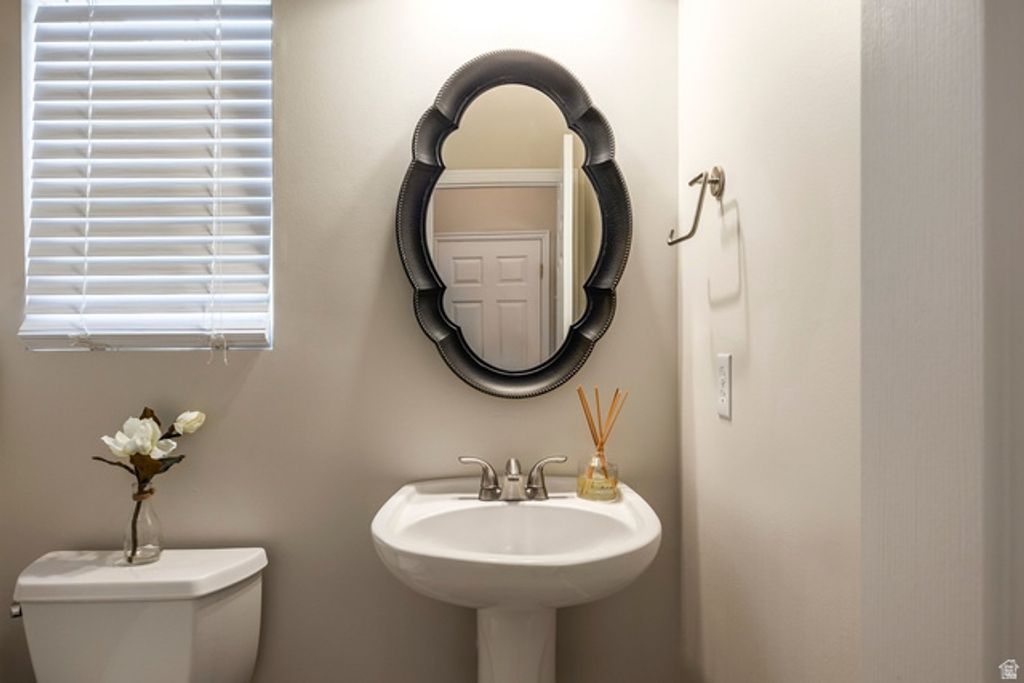 Image 34 of property listing at 1930 E ASPEN LEAF PL, Draper, UT 84020