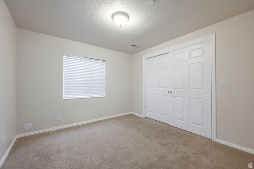 Image 35 of property listing at 1930 E ASPEN LEAF PL, Draper, UT 84020