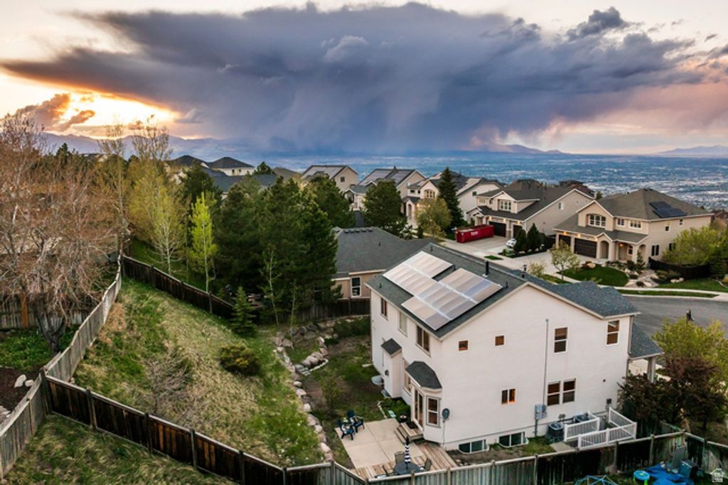 Image 38 of property listing at 1930 E ASPEN LEAF PL, Draper, UT 84020