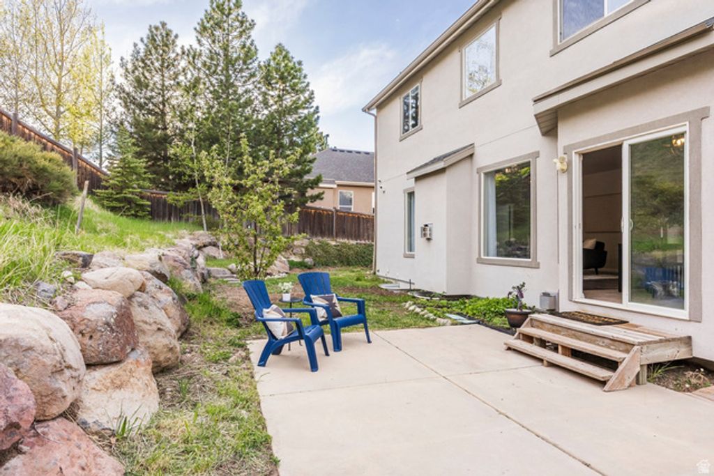 Image 39 of property listing at 1930 E ASPEN LEAF PL, Draper, UT 84020