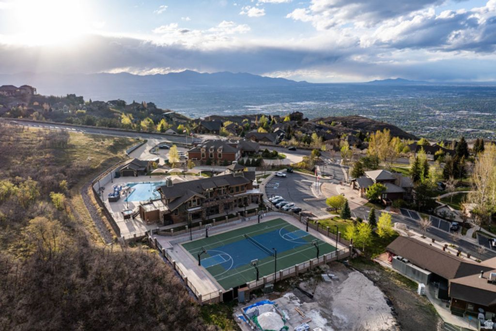 Image 43 of property listing at 1930 E ASPEN LEAF PL, Draper, UT 84020