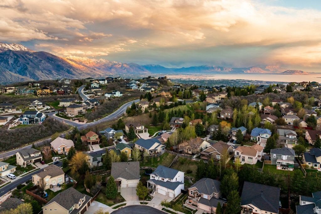 Image 47 of property listing at 1930 E ASPEN LEAF PL, Draper, UT 84020