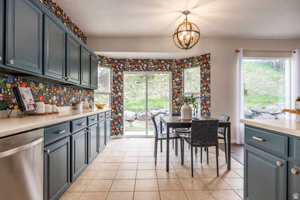 Image 7 of property listing at 1930 E ASPEN LEAF PL, Draper, UT 84020
