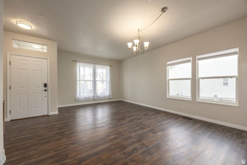 Image 8 of property listing at 1930 E ASPEN LEAF PL, Draper, UT 84020