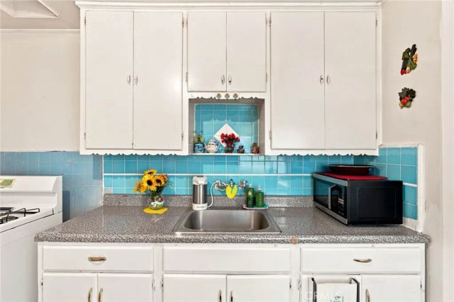 4630 E 52nd Place, Maywood, CA 90270