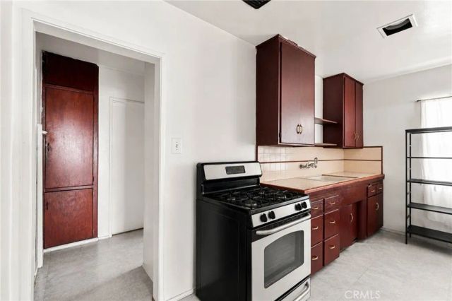 4630 E 52nd Place, Maywood, CA 90270