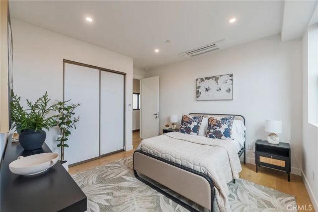 424 20th, Huntington Beach, CA 92648