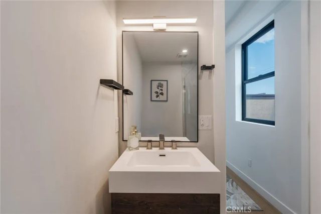 424 20th, Huntington Beach, CA 92648
