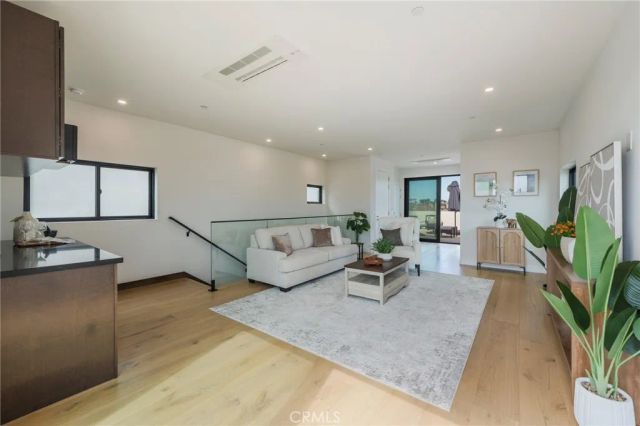 424 20th, Huntington Beach, CA 92648