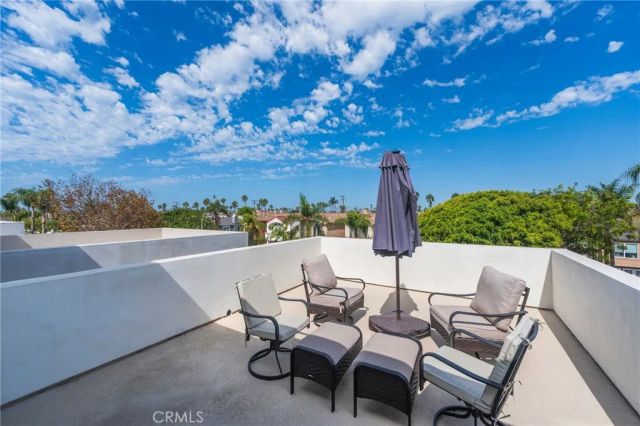 424 20th, Huntington Beach, CA 92648