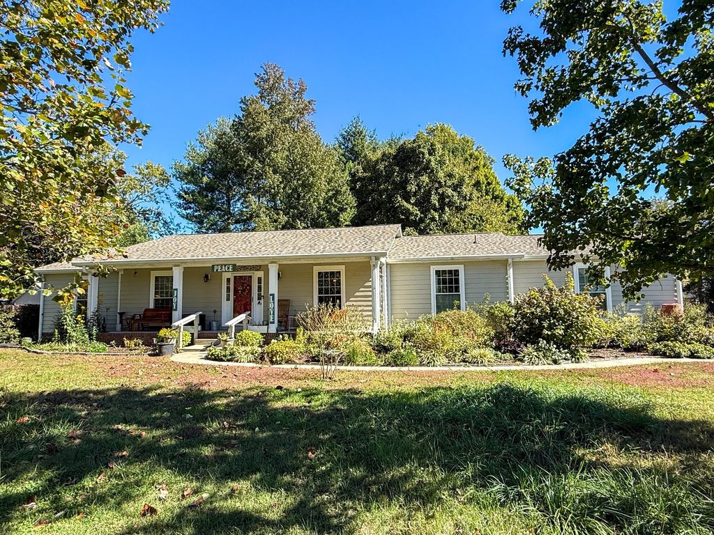 2414 Spaulding Cir, Murfreesboro, TN 37128