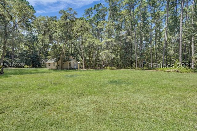 12 Pine View Dr, Bluffton, SC 29910