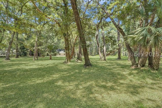 12 Pine View Dr, Bluffton, SC 29910