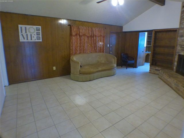 12511 Shannon Hills Drive, Houston, TX 77099