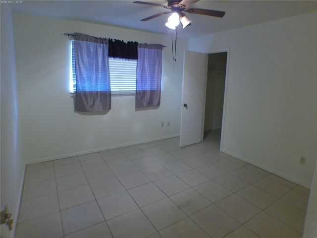 12511 Shannon Hills Drive, Houston, TX 77099