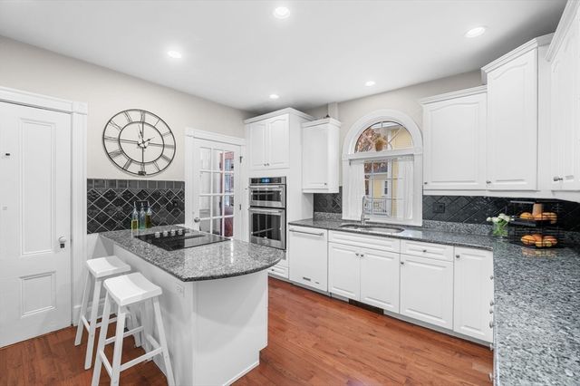 5 Beacon St, Danvers, MA 01923