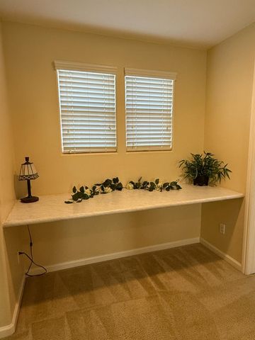 1523 N Strada Way, Clovis, CA 93619