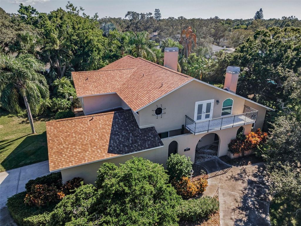 2275 KINGS POINT DRIVE, Largo, FL 33774