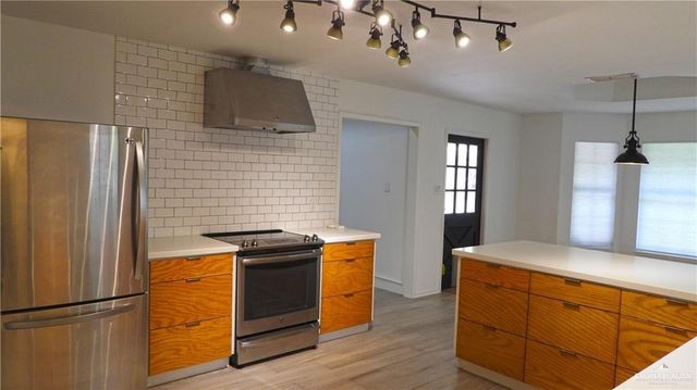 2301 Anacua Circle, Edinburg, TX 78539