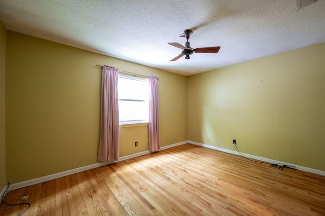 1002 Gillespie Road, Chattanooga, TN 37411