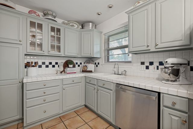 615 Lockwood Drive, Richardson, TX 75080