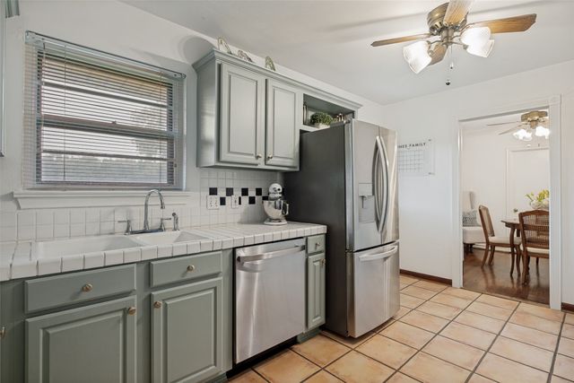 615 Lockwood Drive, Richardson, TX 75080