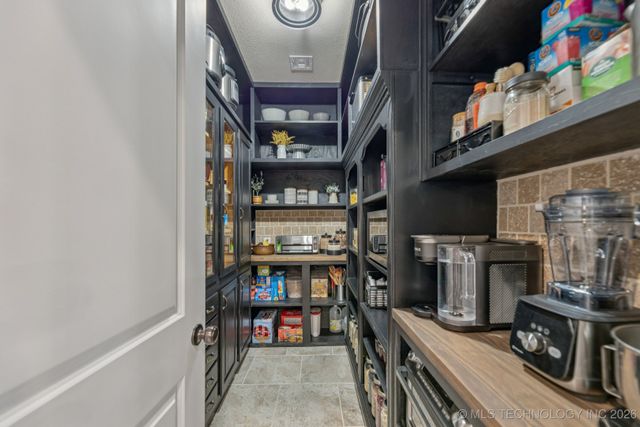 367315 E Country Club Boulevard, Cleveland, OK 74020