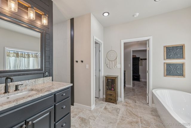 367315 E Country Club Boulevard, Cleveland, OK 74020