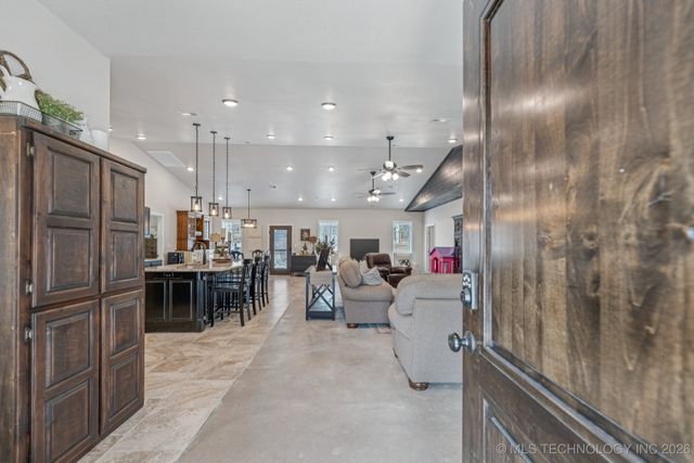 367315 E Country Club Boulevard, Cleveland, OK 74020