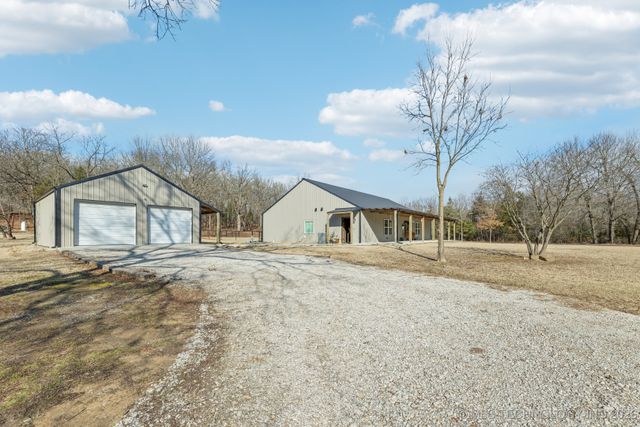 367315 E Country Club Boulevard, Cleveland, OK 74020