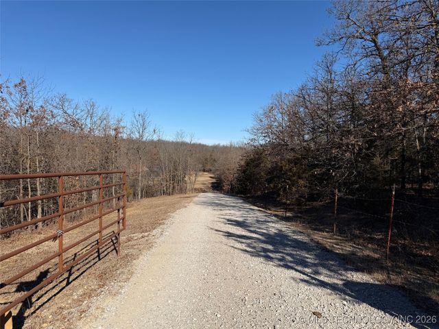 367315 E Country Club Boulevard, Cleveland, OK 74020