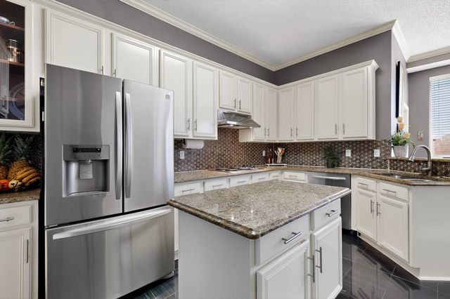 1271 Lone Star Boulevard, Talty, TX 75160