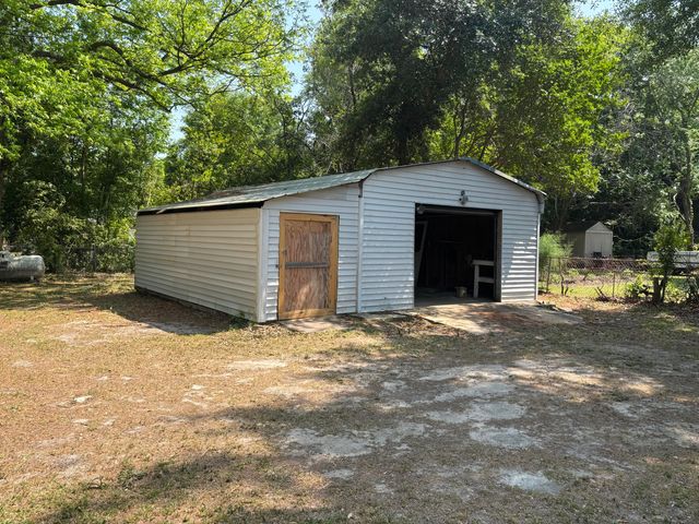 221 Cuttino Road, Sumter, SC 29150