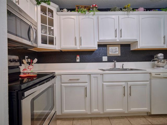 1817 Veranda Drive, West Columbia, TX 77486