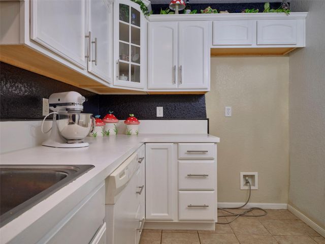 1817 Veranda Drive, West Columbia, TX 77486