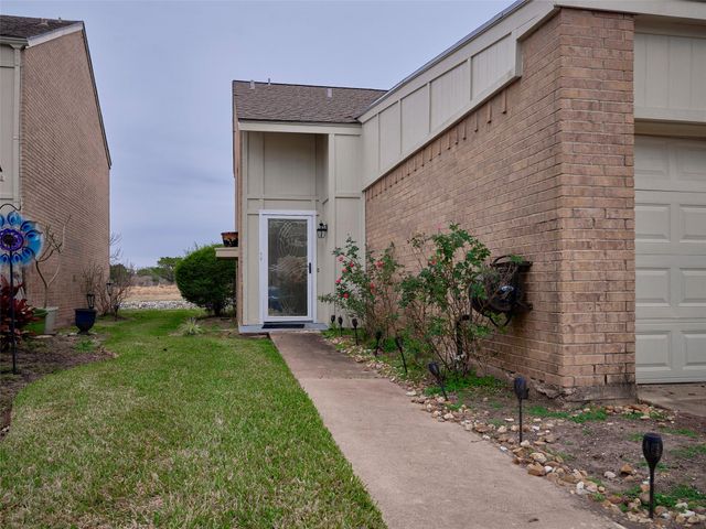 1817 Veranda Drive, West Columbia, TX 77486