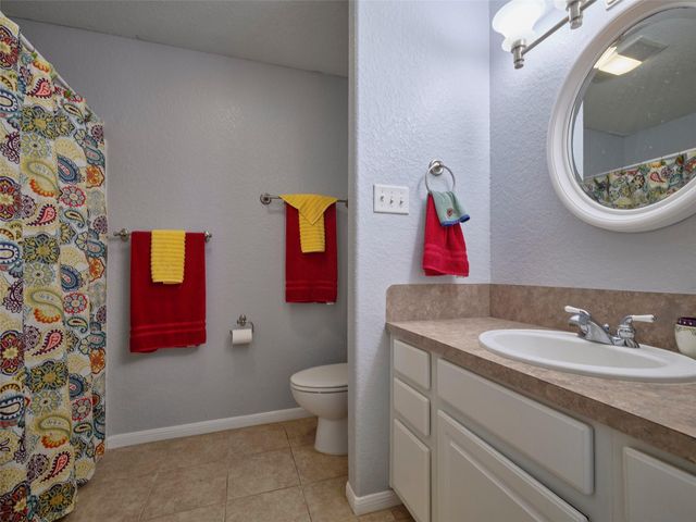 1817 Veranda Drive, West Columbia, TX 77486