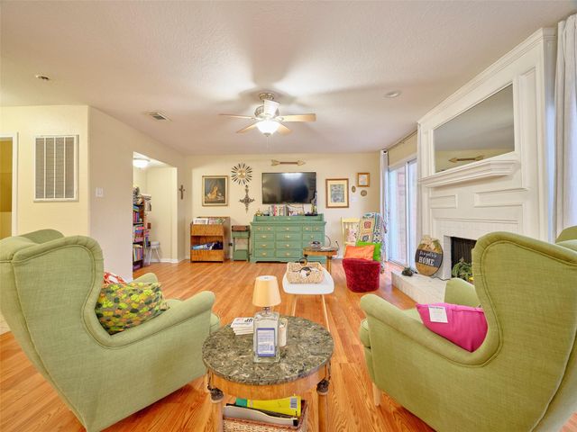 1817 Veranda Drive, West Columbia, TX 77486