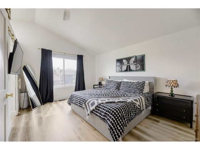 9308 Shadowglen Ct, Highlands Ranch, CO 80126