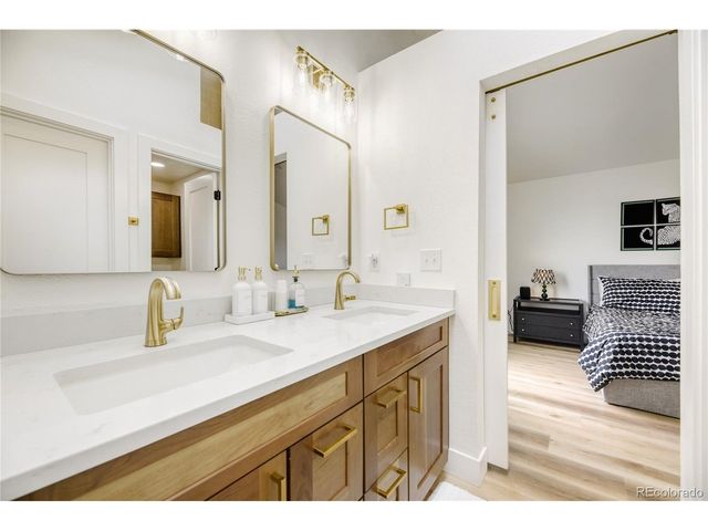 9308 Shadowglen Ct, Highlands Ranch, CO 80126