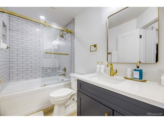 9308 Shadowglen Ct, Highlands Ranch, CO 80126