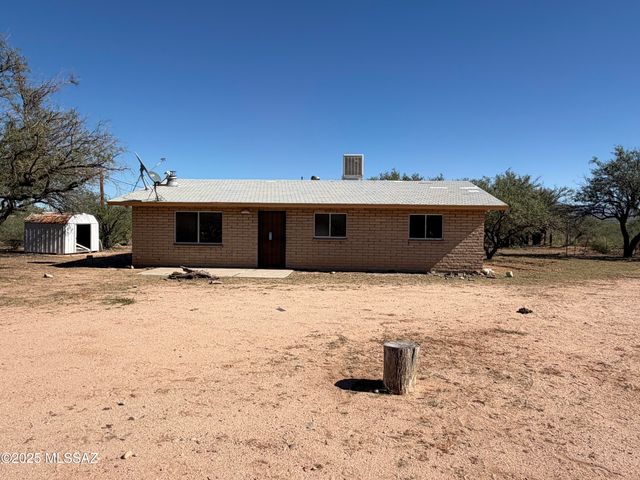 2817 E Frontage Road, Amado, AZ 85645