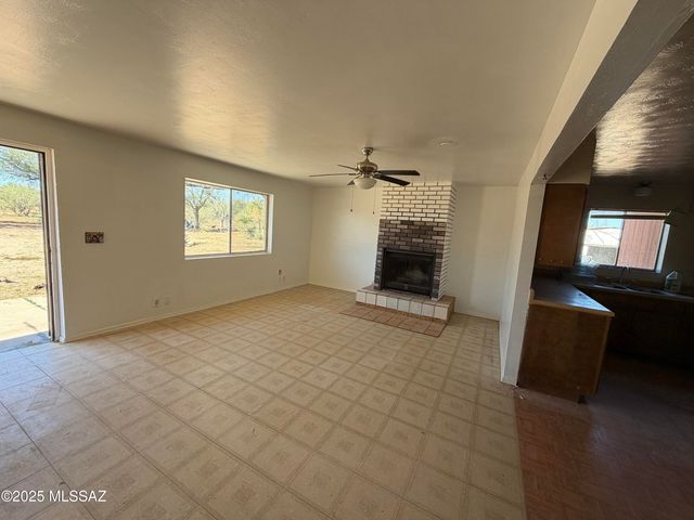 2817 E Frontage Road, Amado, AZ 85645