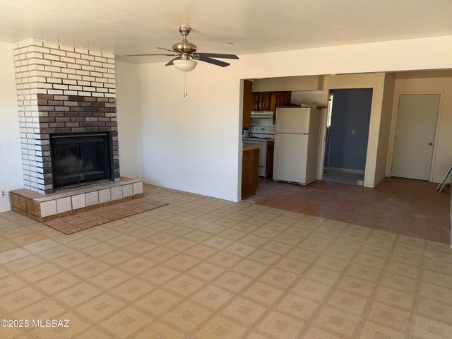 2817 E Frontage Road, Amado, AZ 85645