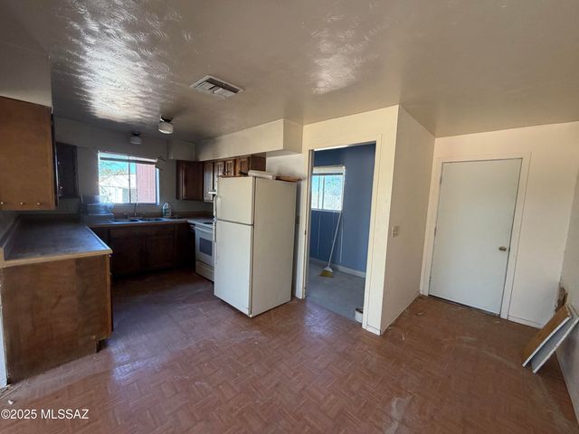 2817 E Frontage Road, Amado, AZ 85645