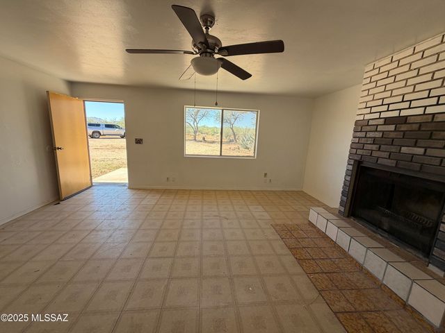 2817 E Frontage Road, Amado, AZ 85645