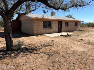 2817 E Frontage Road, Amado, AZ 85645